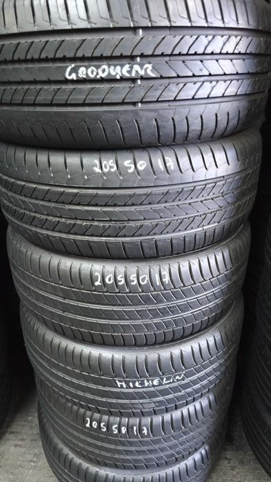 Pneus  205/50/17