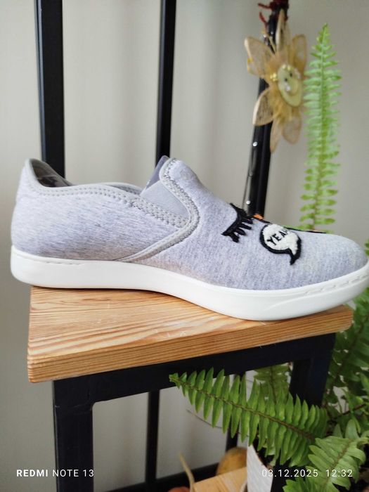 Слипоны. Новые. Skechers.