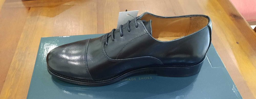 Vendo sapatos oxford novos  com etiqueta.