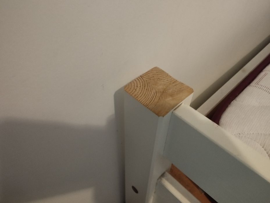 Cama (148x198)com colchão (183x133)