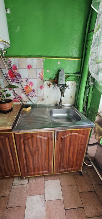 Оренда кімнати в гуртожитку Клініка