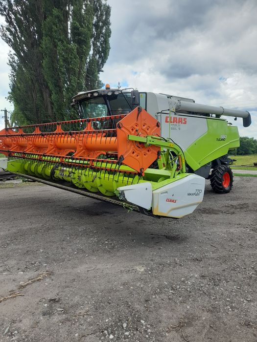 Комбайн Claas Tucano 580