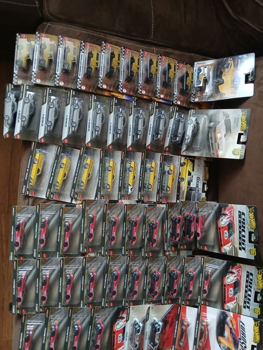 Hot Wheels Premium 1 sztuka każda 20 złotych
