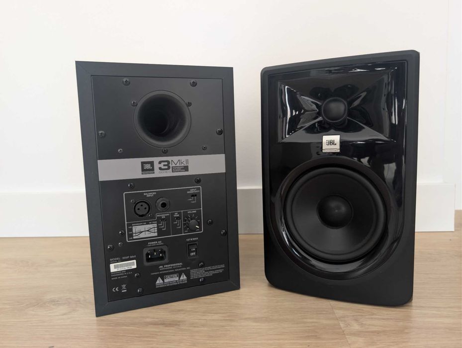 Colunas (monitor) de estúdio - JBL 305P MKII