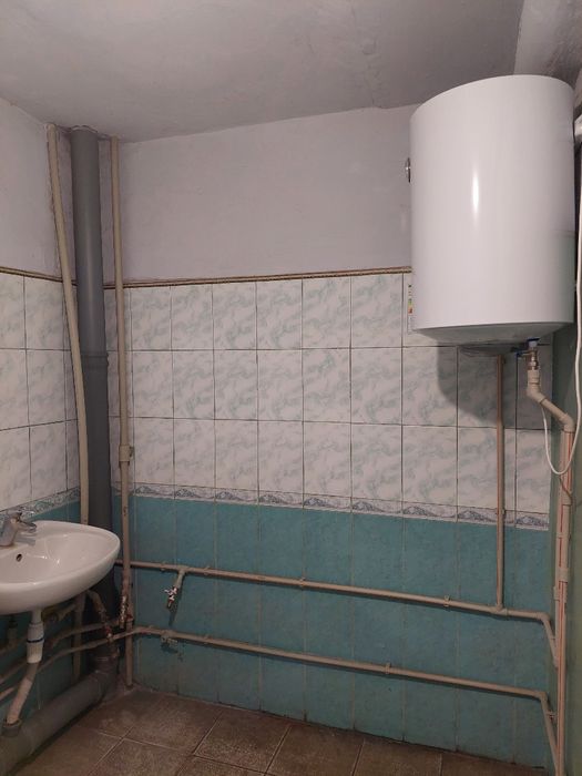 Сдам комнату  в чистом общежитии .