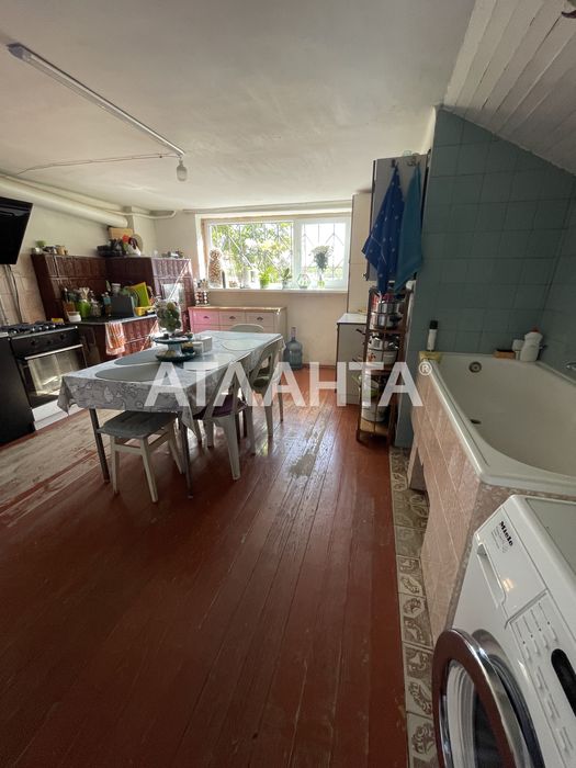 Продаж капітального будинку з виглядом на озеро Соснівка Львів!