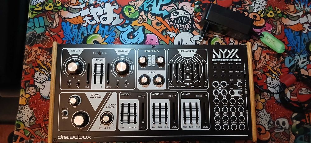 Sintetizador Dreadbox Nyx v2