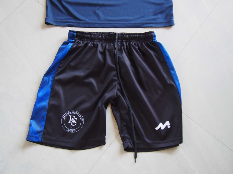 Strój piłkarski sportowy S/M 185 cm