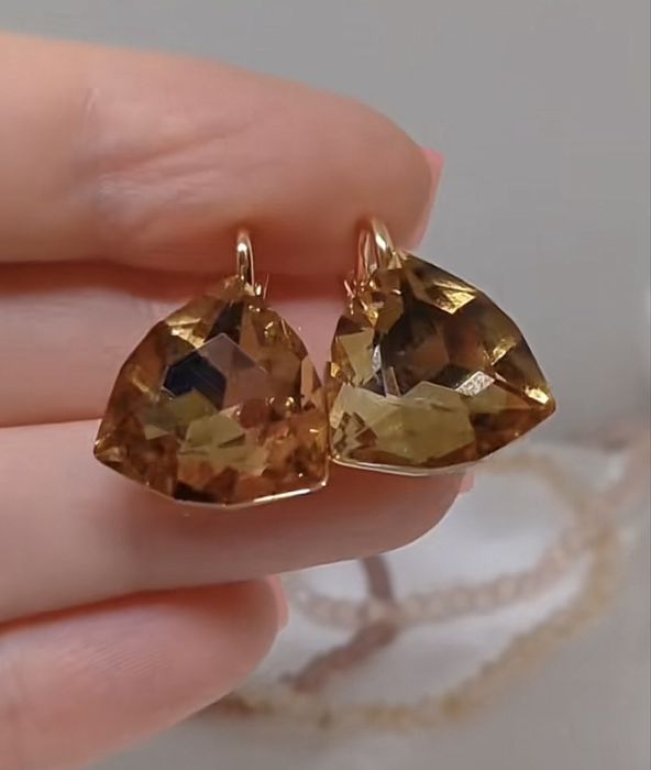 Серьги с камнем Сваровски позолота 585