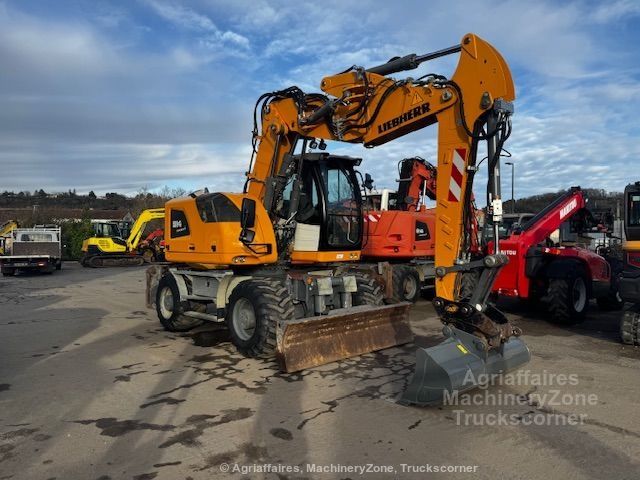 Usługi koparka kołowa Liebherr 914 Compact