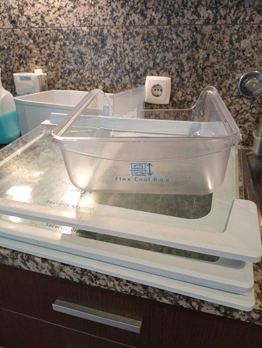 Peças para frigorífico Indesit BAN 34 NF P