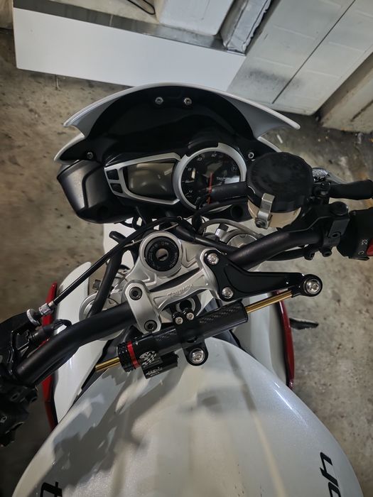 Triumph street triple 675R