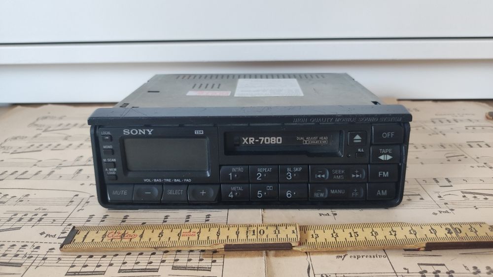 Rádio Sony XR-7080