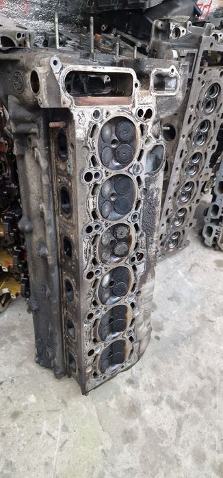 Головка двигуна бмв м54б30  bmw м54б28 м54б25 е88 е60  мотор двигатель головка гбц