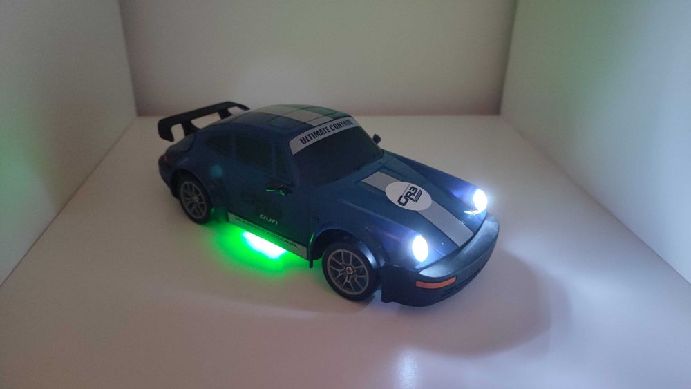 Auto do driftu zdalnie sterowane RC Biało Niebieskie