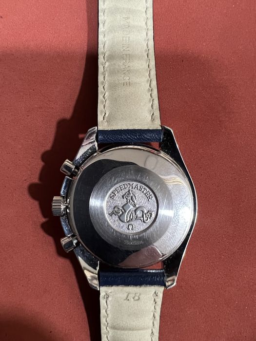 Relógio omega Speedmaster modelo kart, posso fazer troca