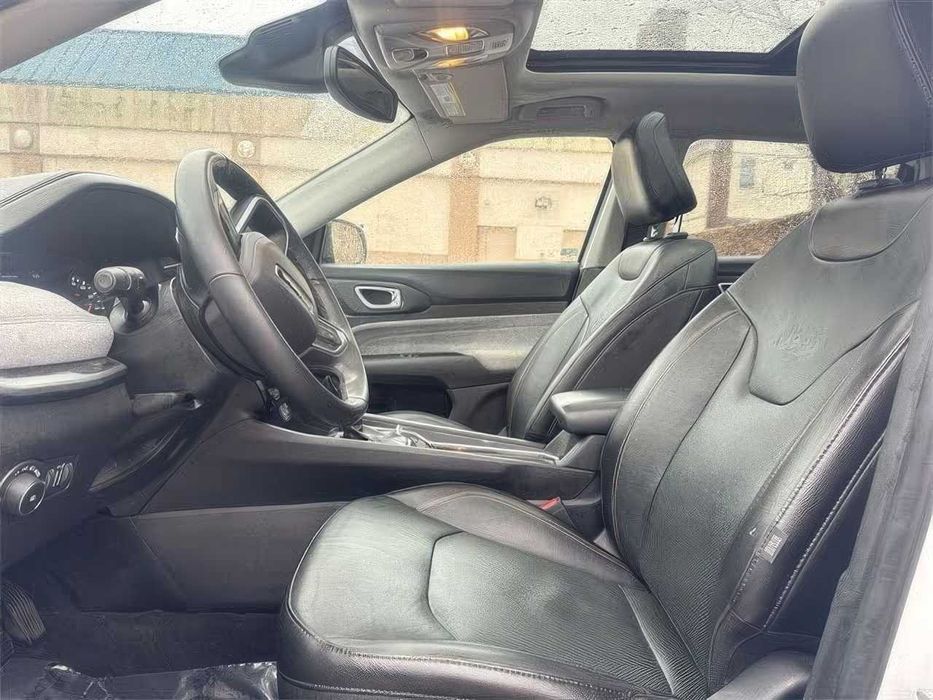 Jeep Compass      2021