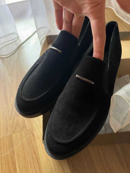 Продам женские туфли