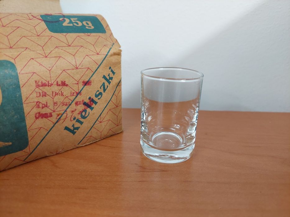 Klasyczne kieliszki 25g 25ml PRL
