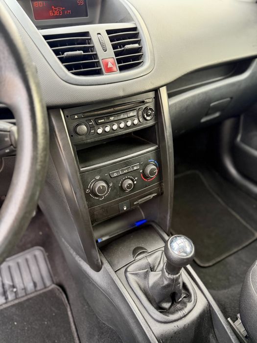 Peugeot 207 1.4 HDi 2L 2010