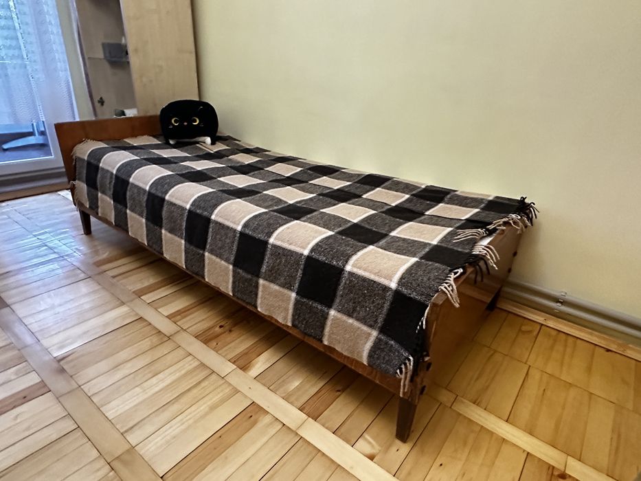 Ліжко односпальне