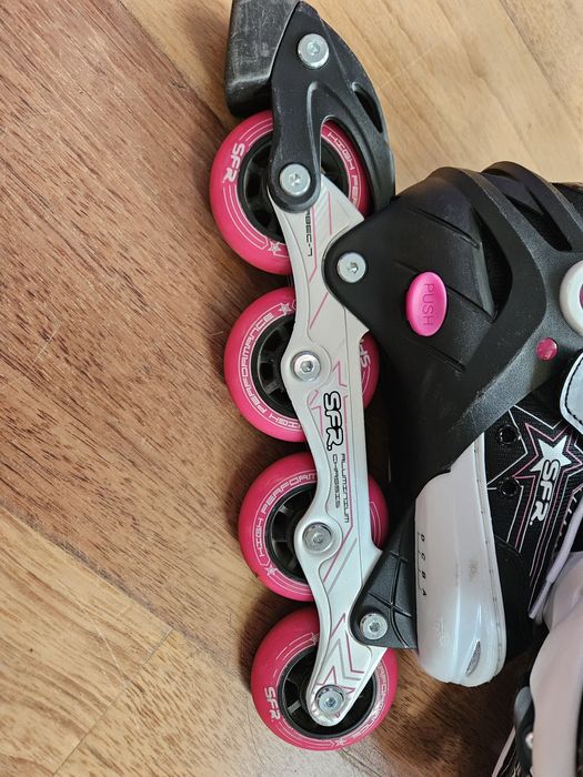 Rolki SFR Pulsar regulowane 30,5-34 ABEC -7 stan bardzo dobry