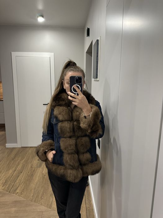 Джинсовая куртка с мехом песца