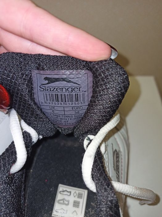 Спортивні кросівки Slazenger 38 (унісекс, тенісні)
