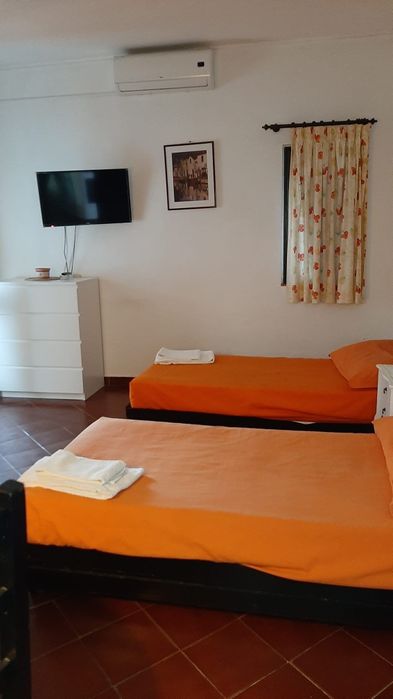 Alugo apartamento T0, Pedras del Rei