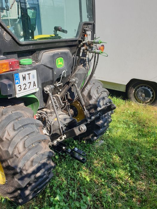 John Deere 3038E - stan: jak nowy