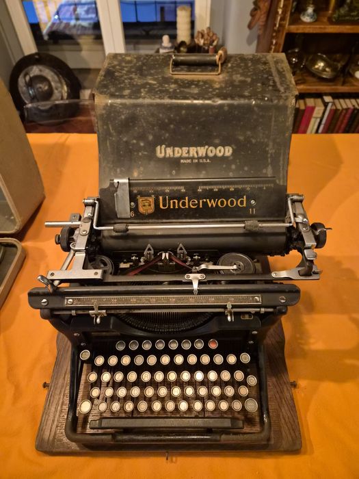 4 máquinas escrever centenárias