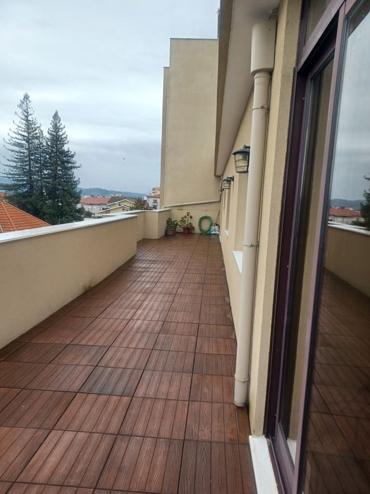 Alugo quarto em t3