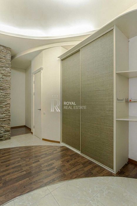 Продаж Квартира 3кімн 83м2 вул Велика Васильківська Центр