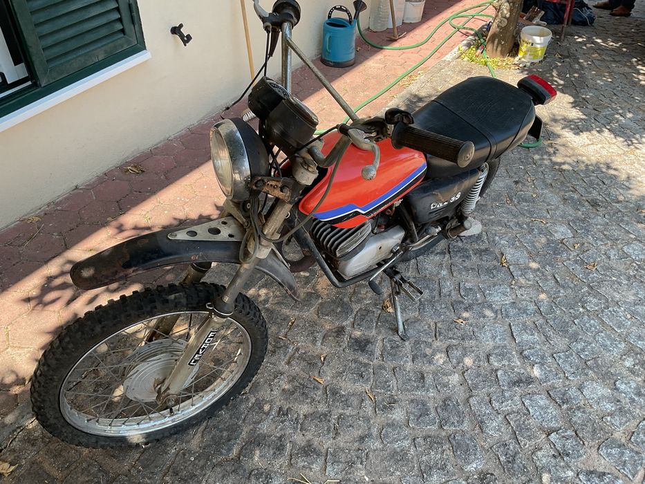 Vender mota forvel cross 1979