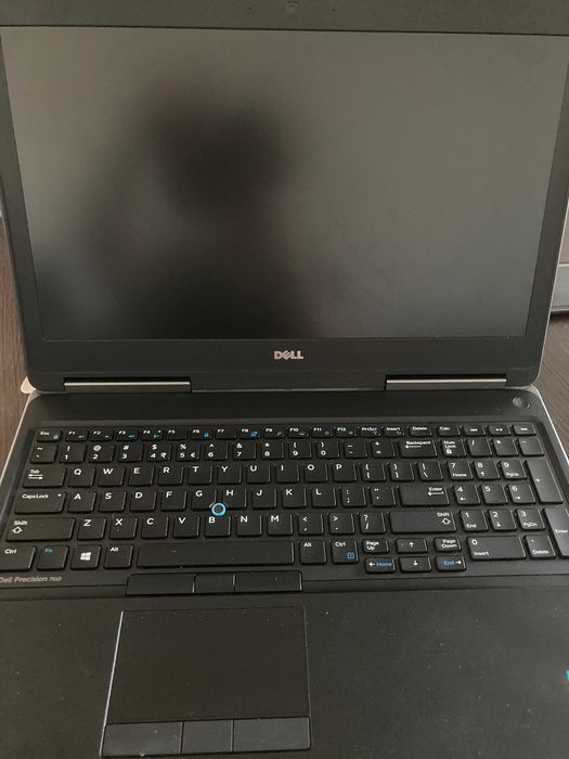 Dell Precision 7510 Xeon 32GB M1000M 512SSD 1 TB HDD