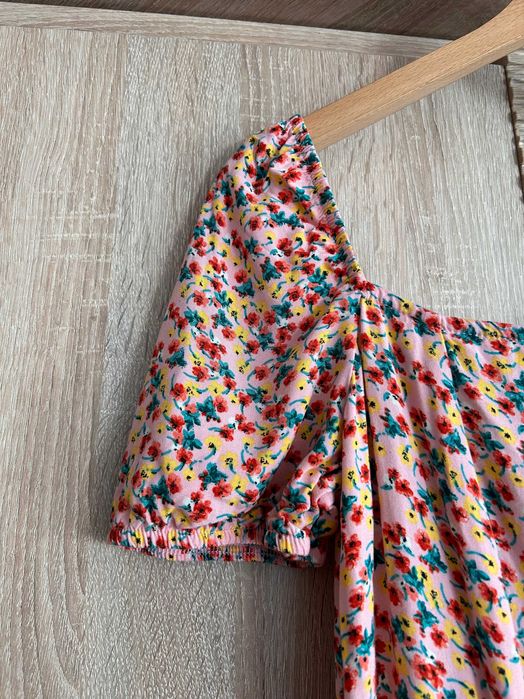 Sukienka w kwiaty // even&odd