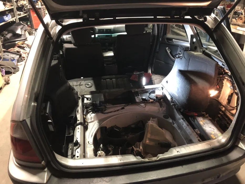 lampa lewa tylna bmw e46 touring