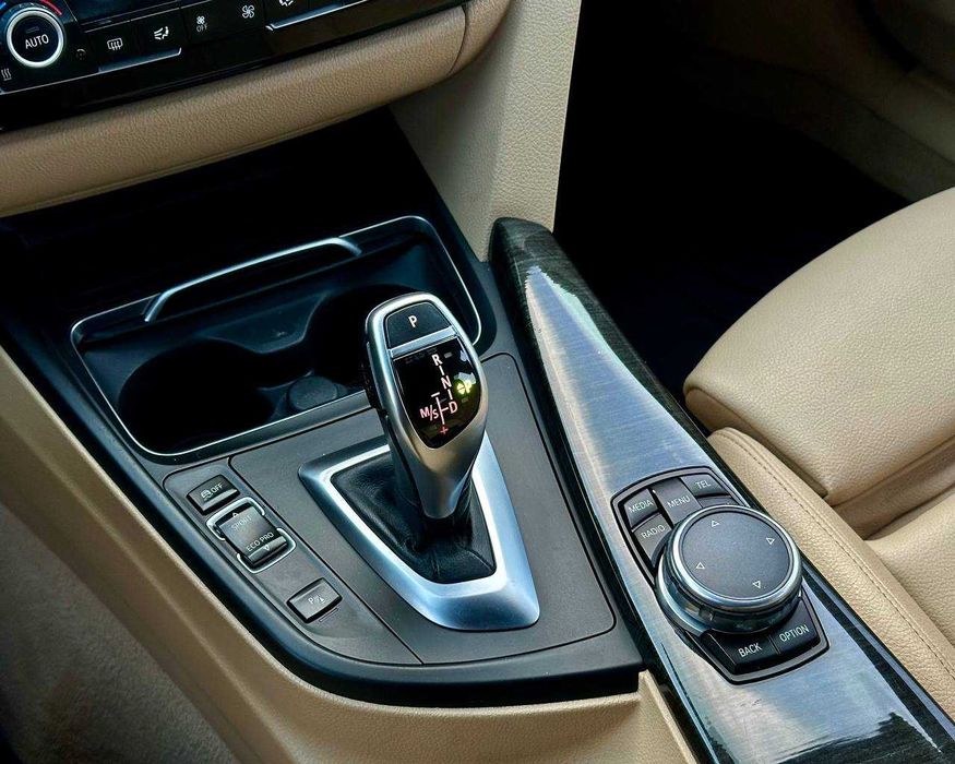 Продаж гарного BMW 328i