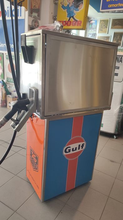 Bomba de gasolina expositor GULF