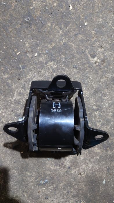 Продам б/в подушку АКПП (двигуна) ліву на Mitsubishi Outlander Sport