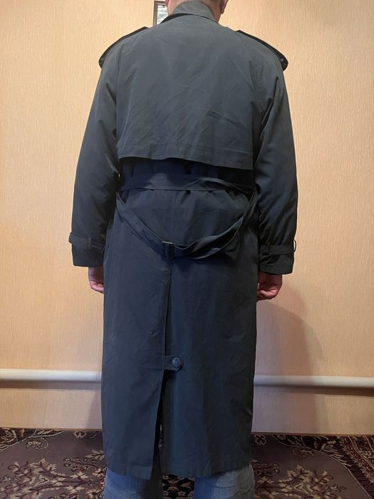 Плащ продам не дорого.