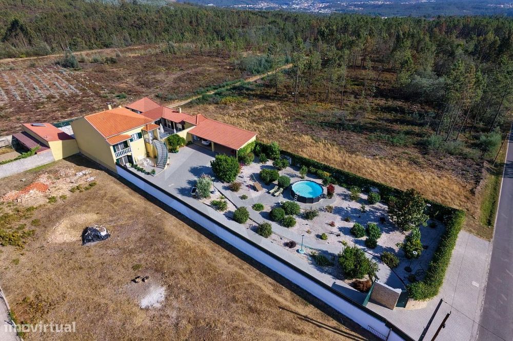Moradia T4 de Luxo Murada com Piscina, Anexos e Duplo Acesso | Sarzedo
