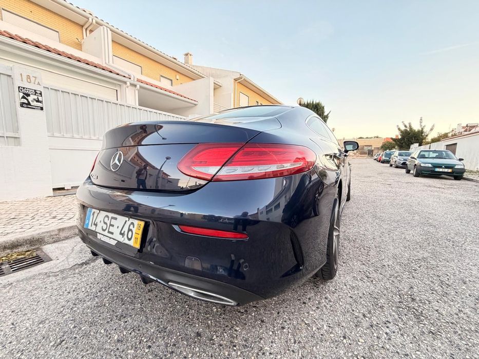 Mercedes C250 Coupé Pack AMG 204cv Auto 9G-Tronic | Pele | Impecável