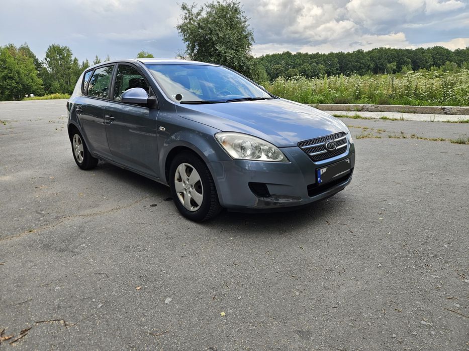 Kia Ceed 2007 рік 1.6 дизель для військових