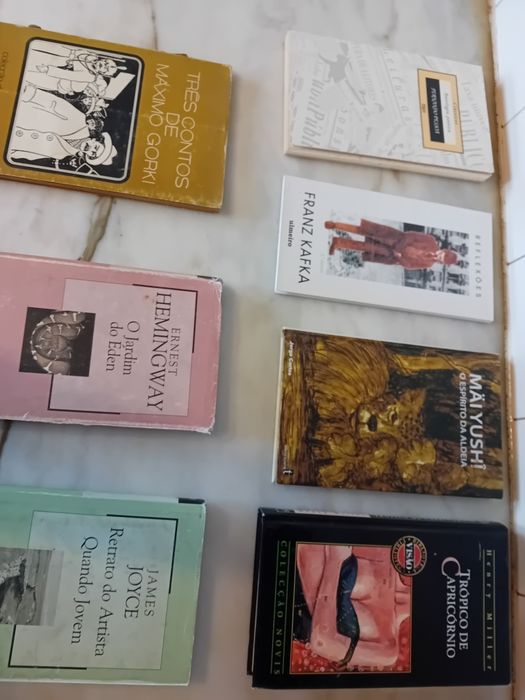 Conjunto de 9 Livros Diversos