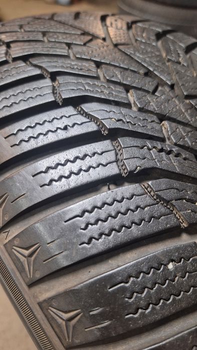Зимняя шина резина одиночка распаровка Kumho Wintercraft WP52 размер 225/60 r18