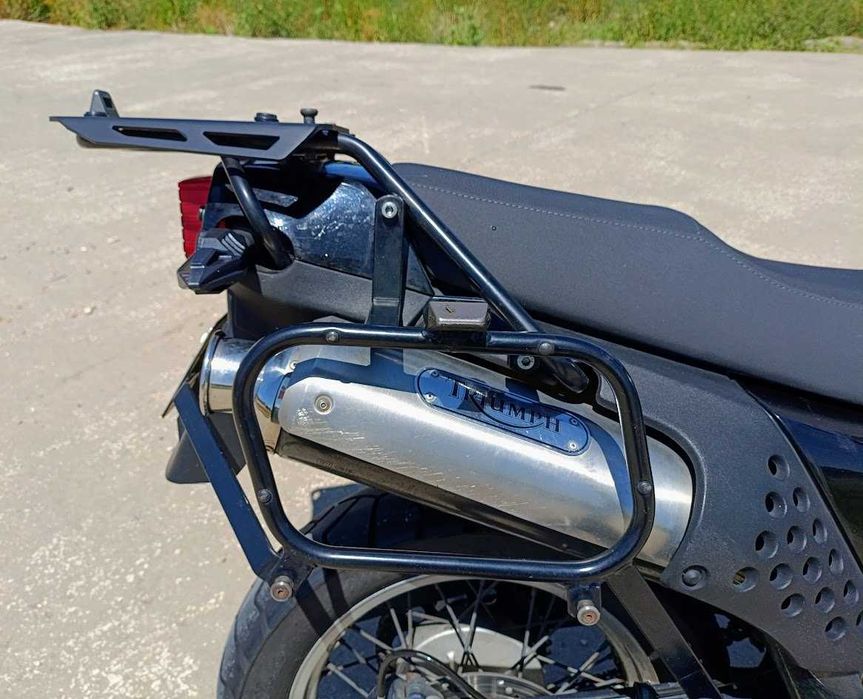 Moto trail clássica Triumph Tiger 900 T400