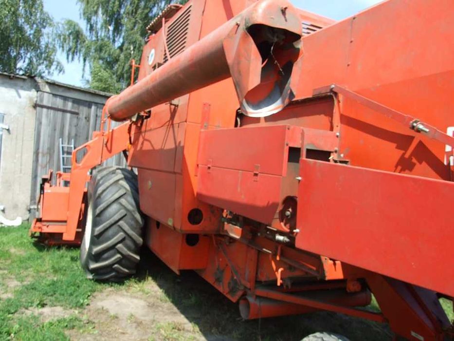 kombajn zbożowy bizon zo56