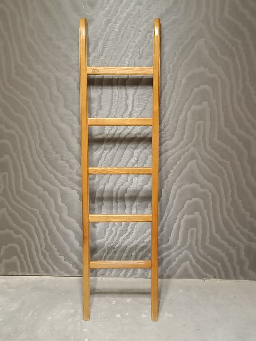 Двухъярусная кровать