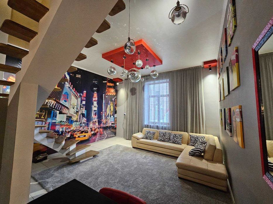 Продаж унікальної квартири на вул. Руська, поруч ЦУМ